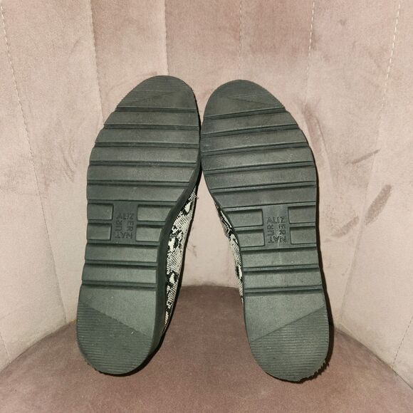 Naturalizer Womens 8 White Snake Print Platform Slip On Loafers - Picture 5 of 5